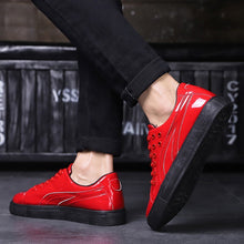 Load image into Gallery viewer, 2022 New Fashion Red Men&#39;s Skateboard Sneakers Comfortable Glitter Leather Sneakers Men Flat Low Sneakers Men zapatillas hombre