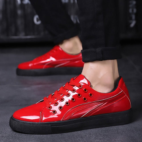 2022 New Fashion Red Men's Skateboard Sneakers Comfortable Glitter Leather Sneakers Men Flat Low Sneakers Men zapatillas hombre